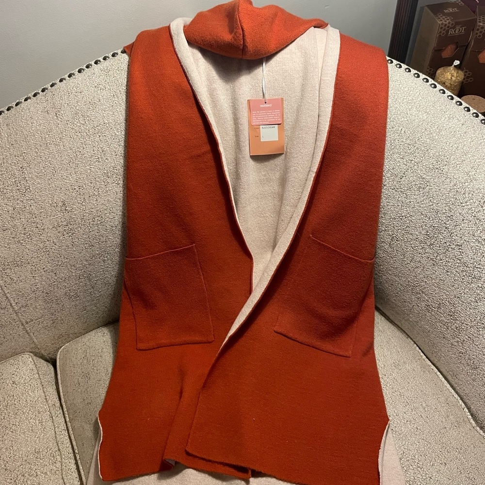 NWT Oliver by Escio Long Open Front Sleeveless Hooded Sweater